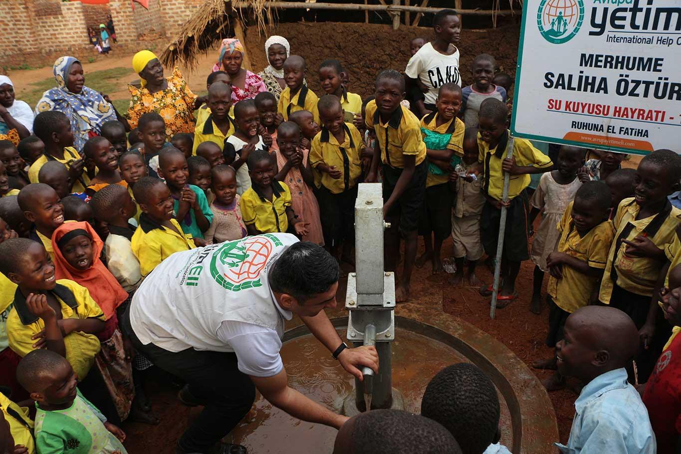 European Yetim Eli inaugurates fresh water wells in Uganda